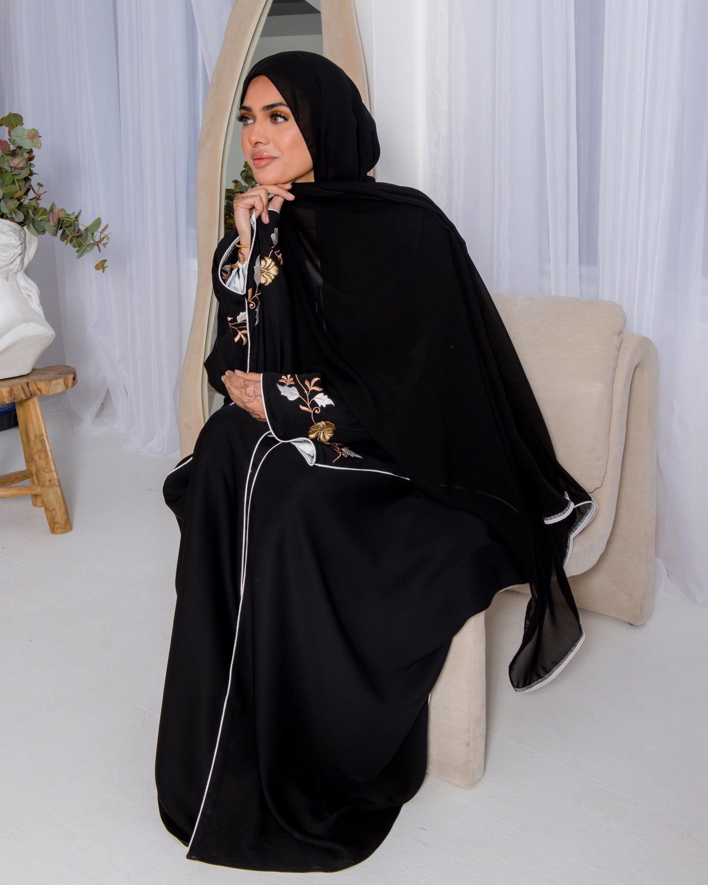 Zymal abaya